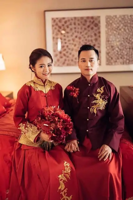 Celebrity Couples in Traditional Chinese Wedding Fashion - DramaPanda