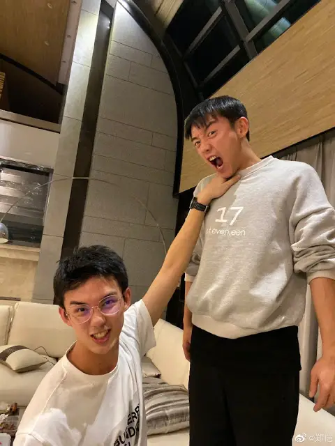 Zheng Kai Posts Adorable 'Then-And-Now' Pics of Himself and Wu Lei ...