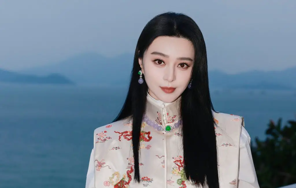 Fan Bingbing's Appearance at a Company Event in Hong Kong Sparks Mixed Reactions
