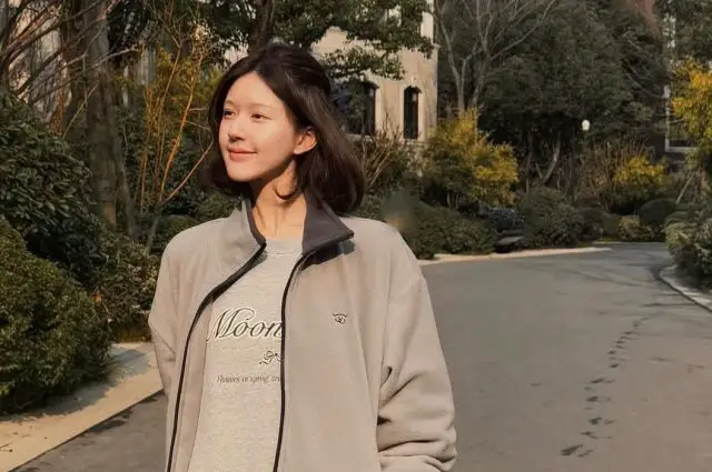 Zhao Lusi on Her Depression and Recovery: She Returns to Work Tomorrow