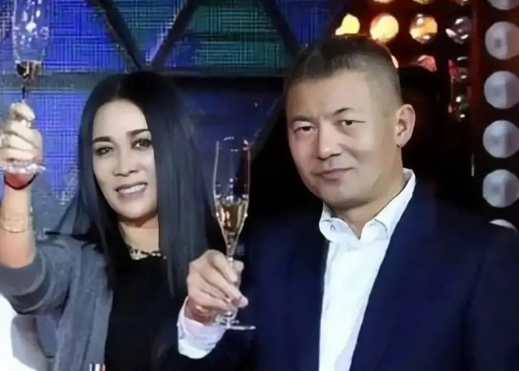 Na Ying’s Husband Denies Cheating After Getting Photographed with a Woman