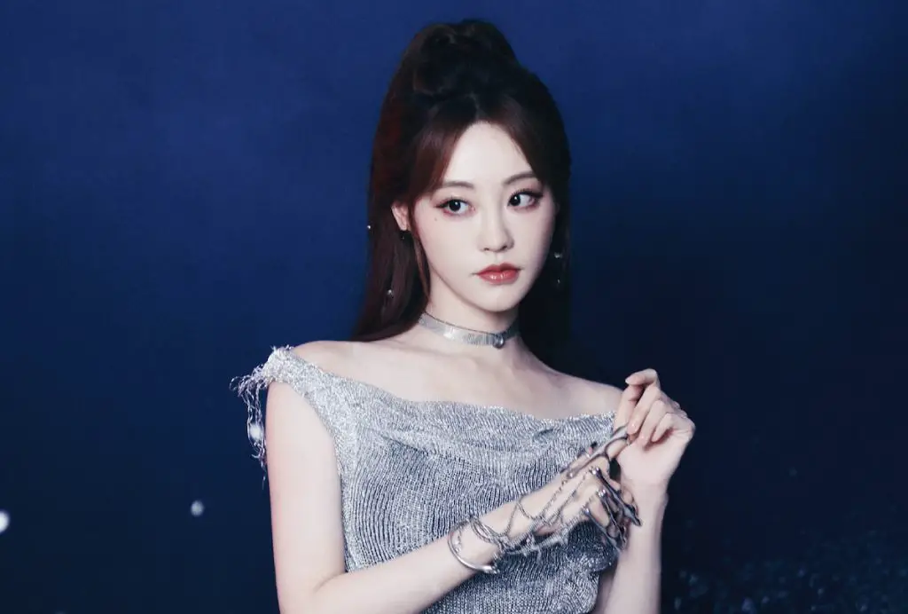 Bambi Zhu Xudan Emotional in Livestream Days After Controversy Over “Misclick"